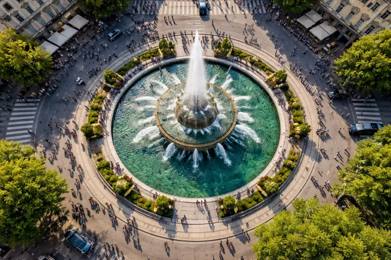 SaaS Project Management vs Traditional Project Management: What Actually Changes in How Work Gets Done